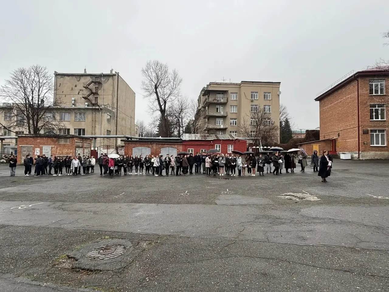 27 марта 2026 года в гимназии №5 были проведены плановые учения по антитеррористической защищенности
