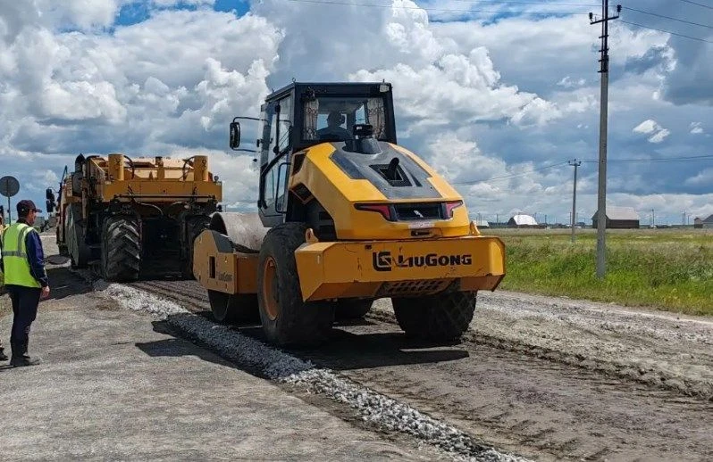 📍На обходе Сибая приступили к ремонту дороги Магнитогорск – Ира. 

✅На участке протяжённостью 3,7 к