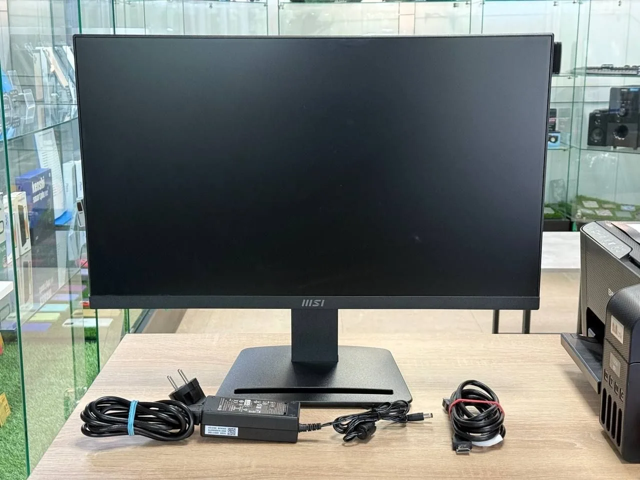 🖥Монитор MSI / PRO MP2412
✅Хорошее состояние  
▫️Частота обновления: 100 Гц 
▫️Экран: 23.8 дюйма, р