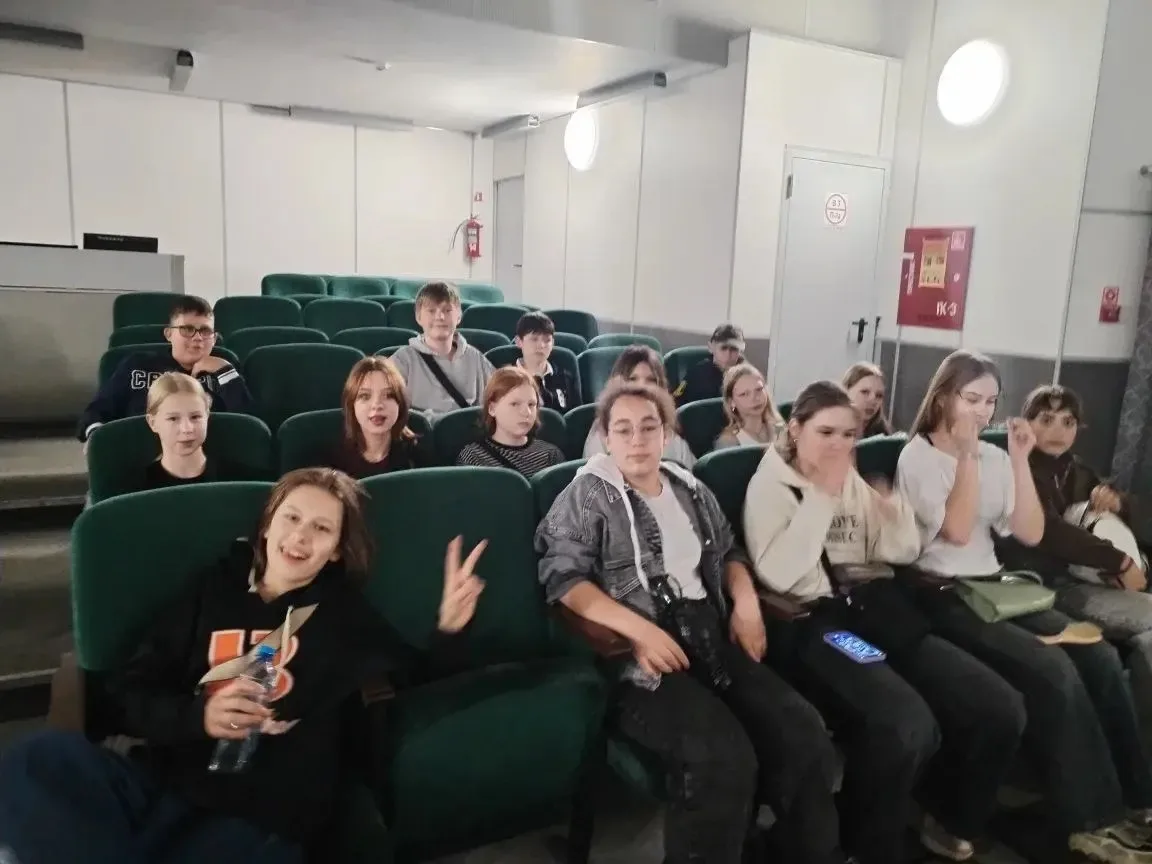 🎬 Кино, которое трогает до глубины души. 😢💔  Сегодня ученики 6-х классов посетили ГДК и посмотрели ф