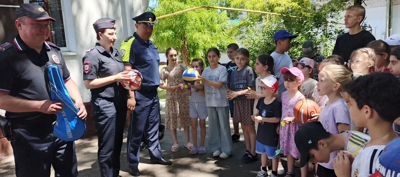 👮‍♂️❗Безопасность на дороге и в сети интернет.