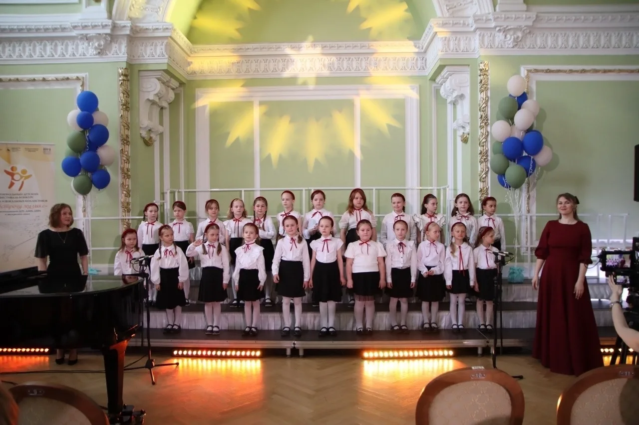 🎼Младший хор "Камертон" – обладатель Гран-при I Регионального детского фестиваля-конкурса хоровых и