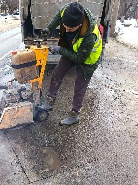 Более 1200 квадратных метров дорожного полотна в Левобережном районе отремонтировано в ...
