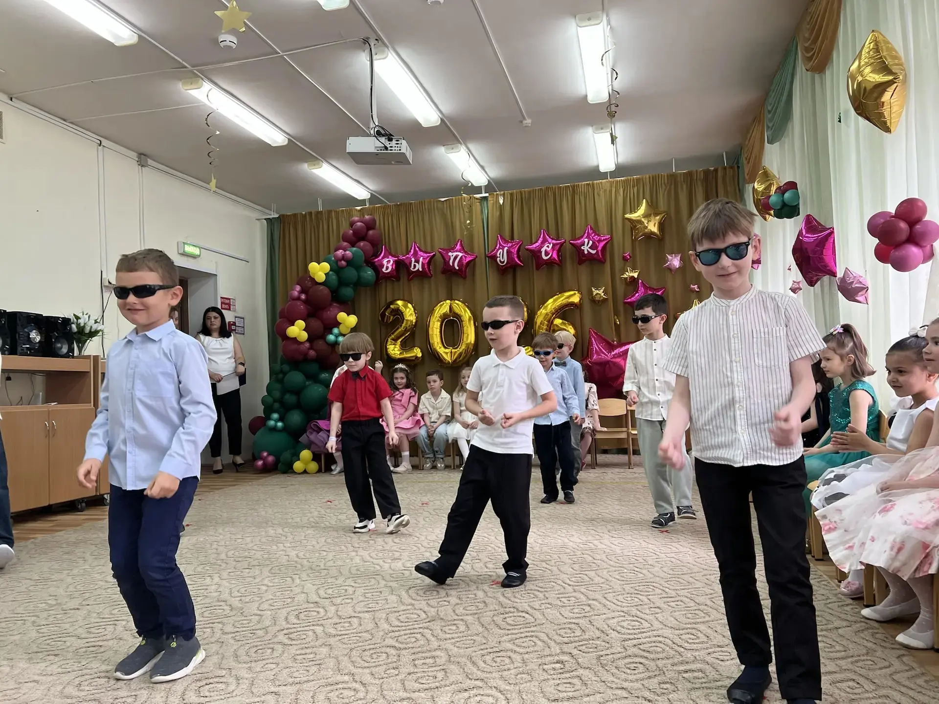 ☀ Наши дошколята  🔥 В детском саду по адресу проспект 60-летия Октября, 4 прошёл выпускной!  😍 Малыш