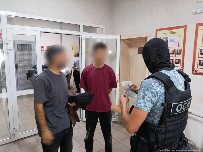 👮‍♂️  19 иностранцев выдворили из Челябинской области

Полиция вместе с судебными приставами провел