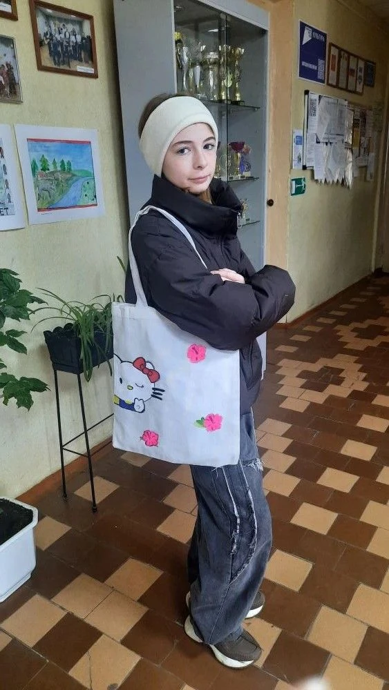В лето с новой сумкой  отправились наши художники! Да не с какой-нибудь, а самим ученик...