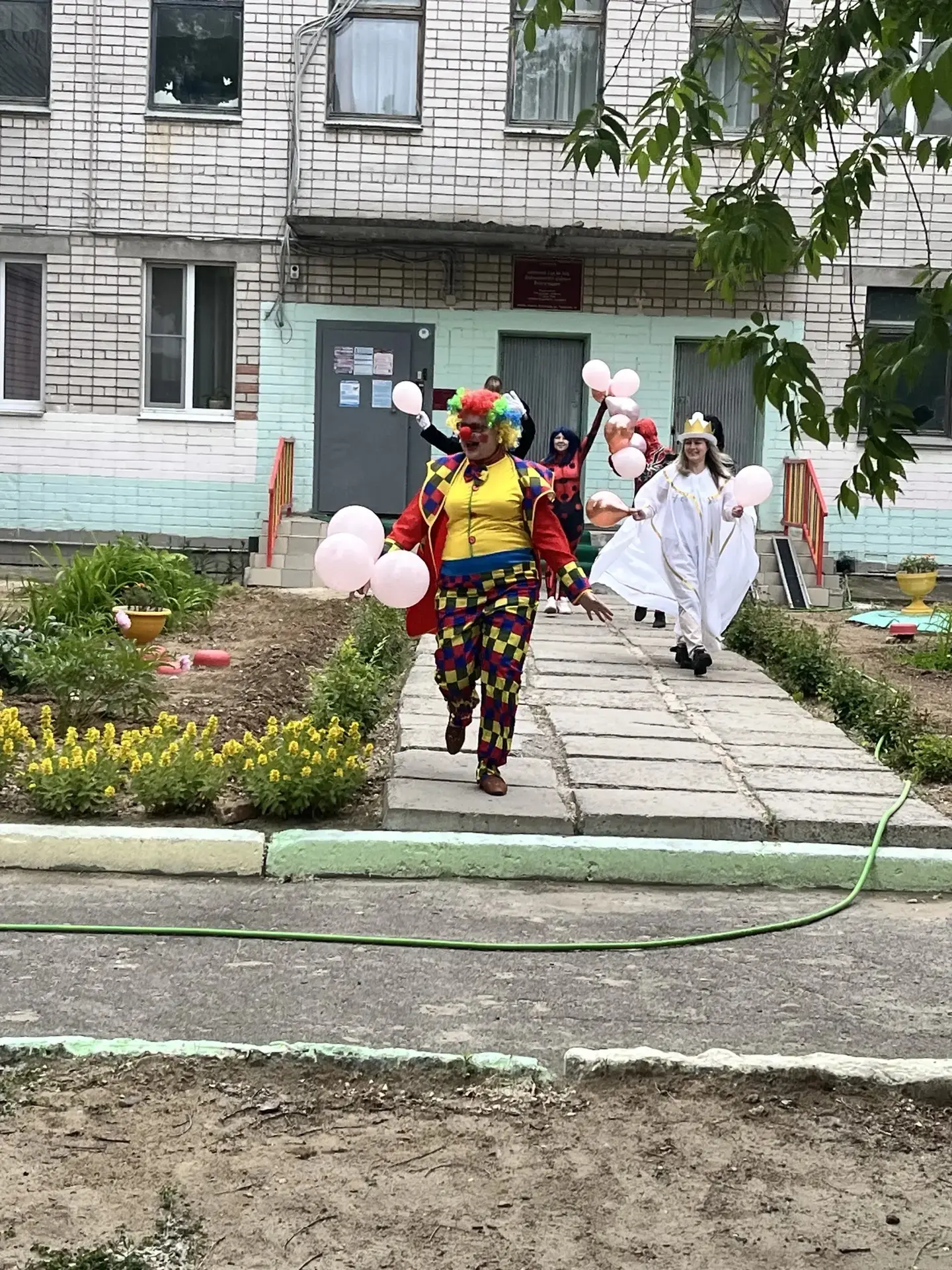 🌞 1 июня — Международный день защиты детей!🎈

Сегодня в нашем детском саду прошло по-настоящему тё