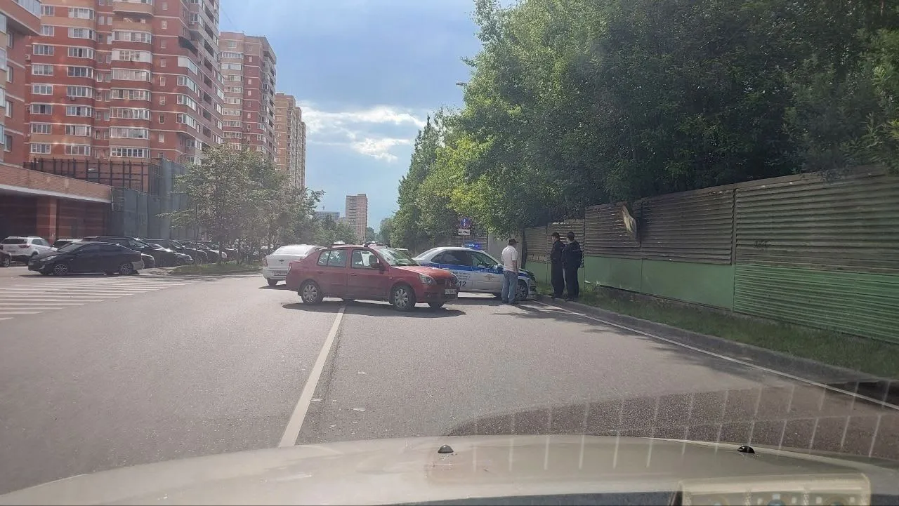 Вчера в микрорайоне Супонево Звенигорода произошло ДТП с участием автомобиля полиции.

✊ Прислать но