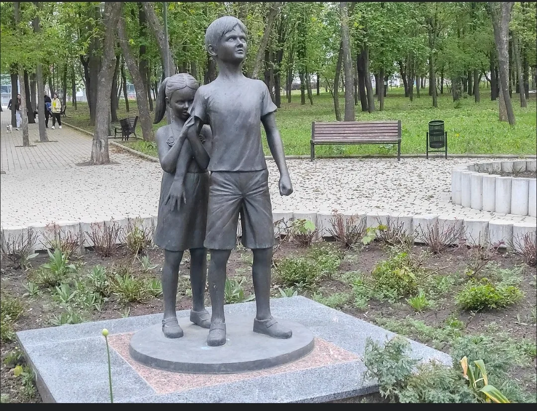 День памяти детей — жертв войны в Донбассе отмечается ежегодно 27 июля.