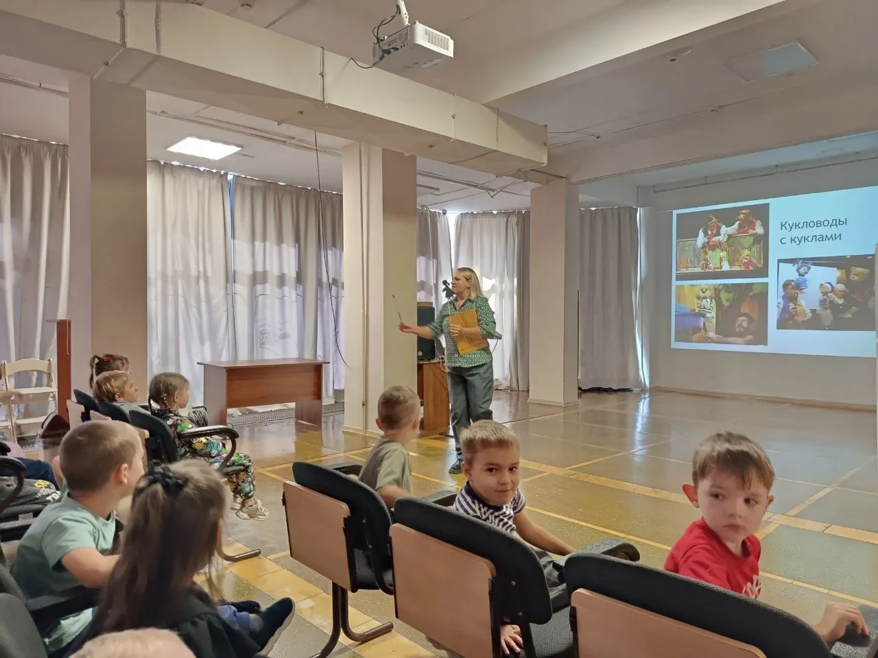 Сегодня у нас на театре теней побывали ребята из детского сада №35.