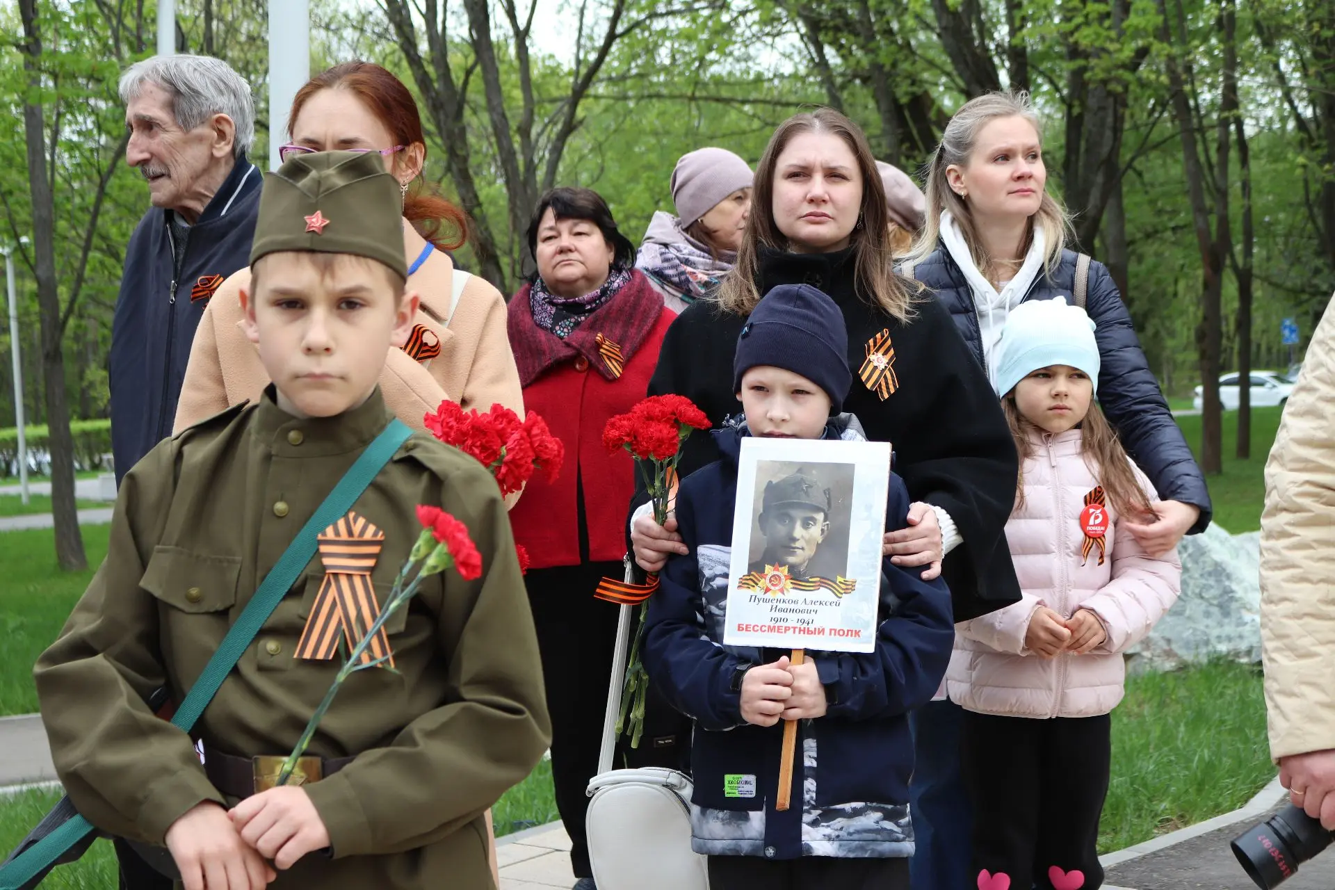 🎖🎗️🌟9 Мая Пущино наполнился особым торжественным настроением: жители собрались, чтобы отметить 81‑ю 