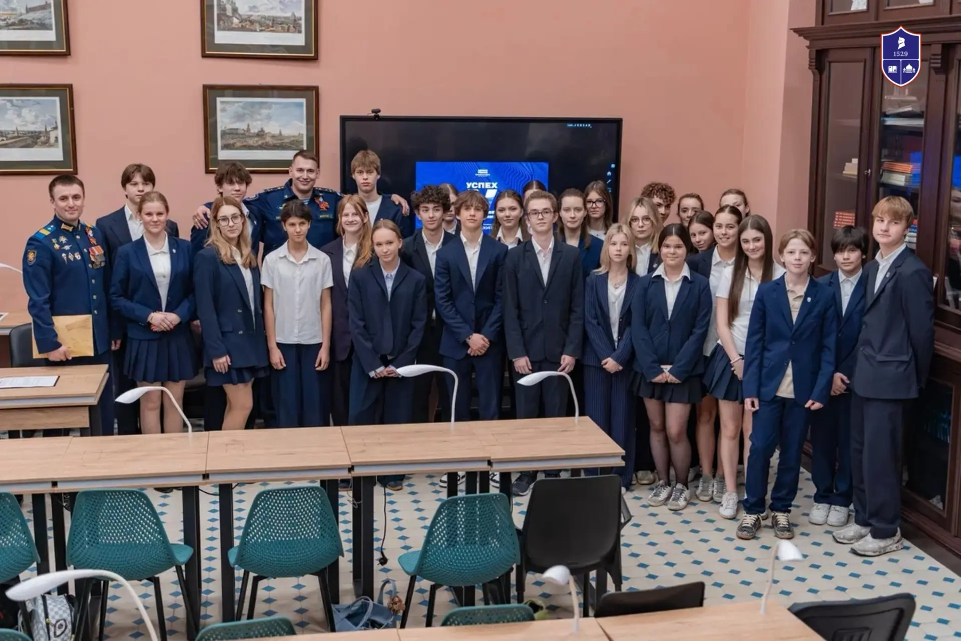 Урок мужества в Сароконюшенном ⭐️  К нам в гости пришли военнослужащие бригады специального назначен