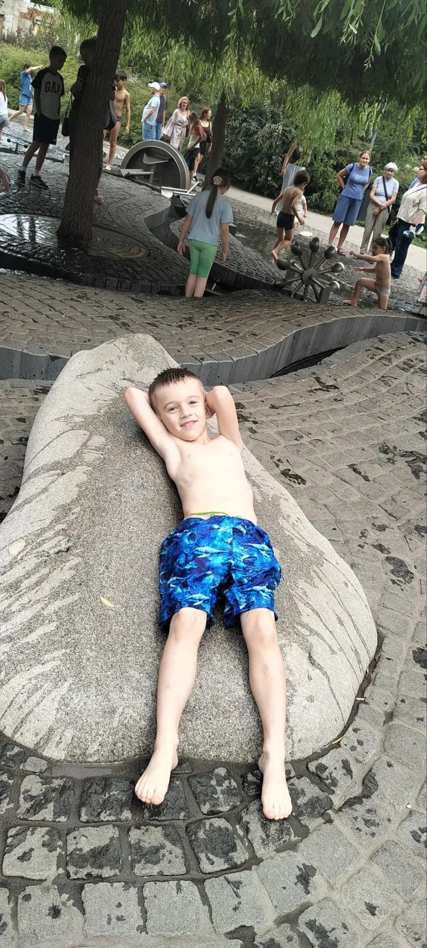 Детская площадка «Салют» в Парке Горького - очень классное место☀️

Огромное разнообразие игровых зо