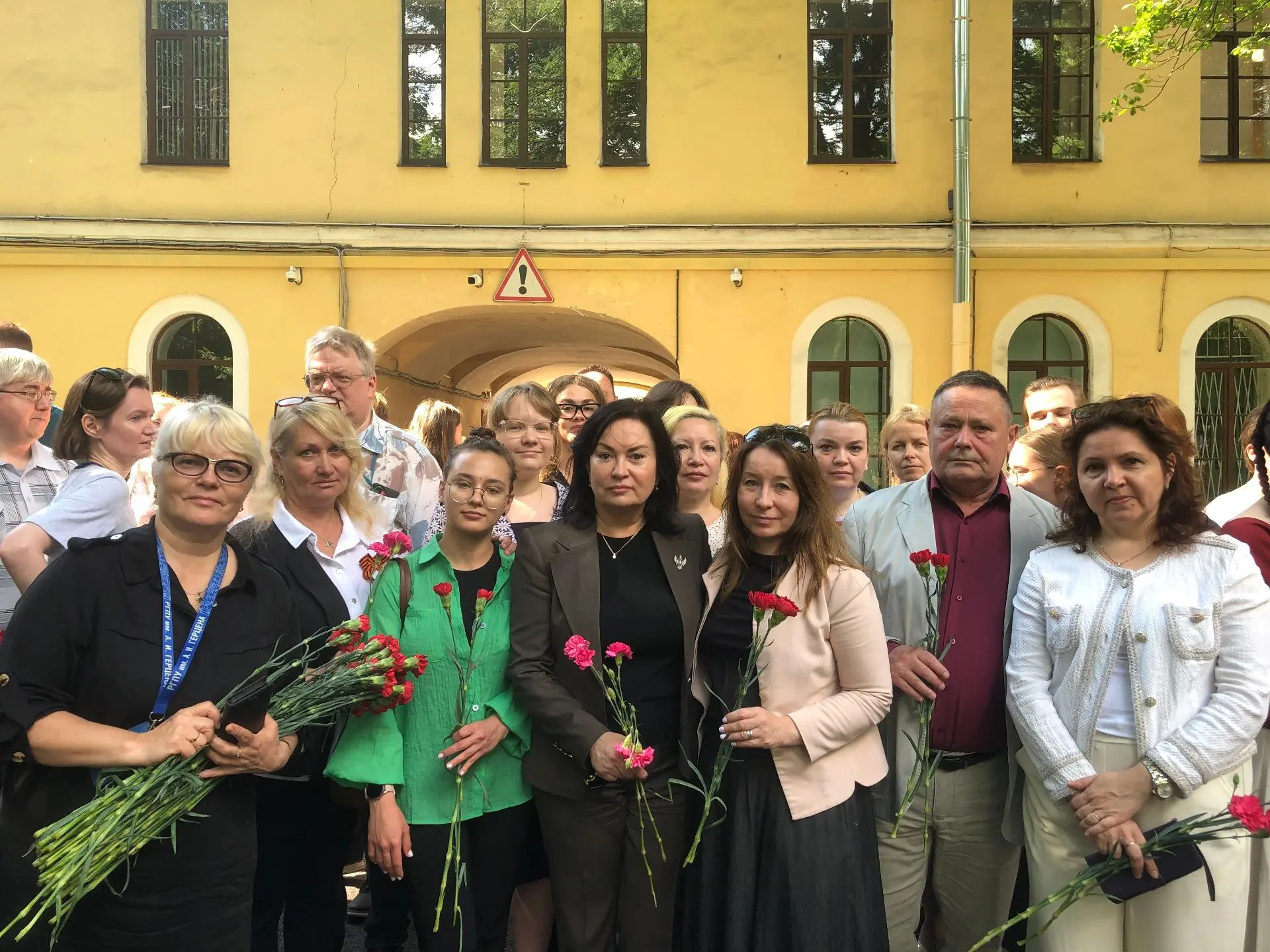 День памяти и скорби
22 июня директор института психологии Безгодова С.А., преподаватели и студенты 
