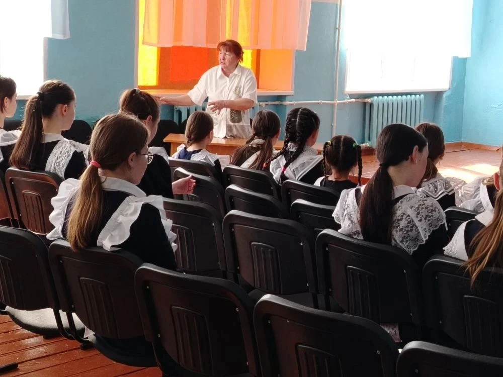 Без барыбыз да планета буенча күршеләр