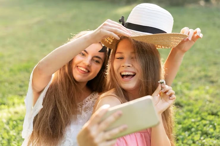 Делитесь моментами прямо из мессенджера MAX 📸🥳

С 20 июля платформа запустила долгожданный формат 