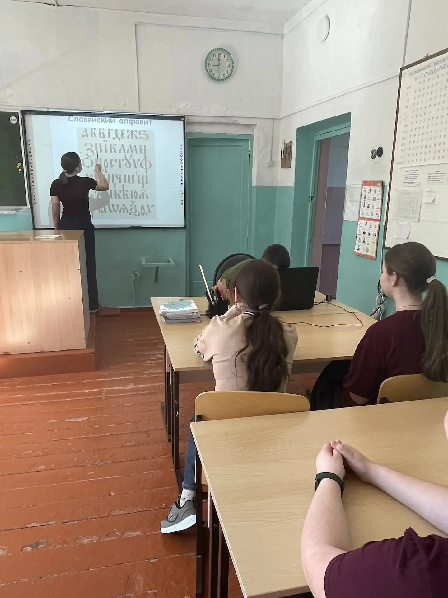 День славянской письменности и культуры ежегодно отмечается 24 мая.   В 6-7 классах наш...