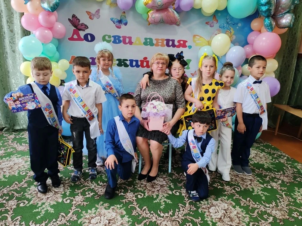 Вот и настал долгожданный выпускной в нашем детском саду! 🎉
Сегодня мы провожаем наших маленьких вы