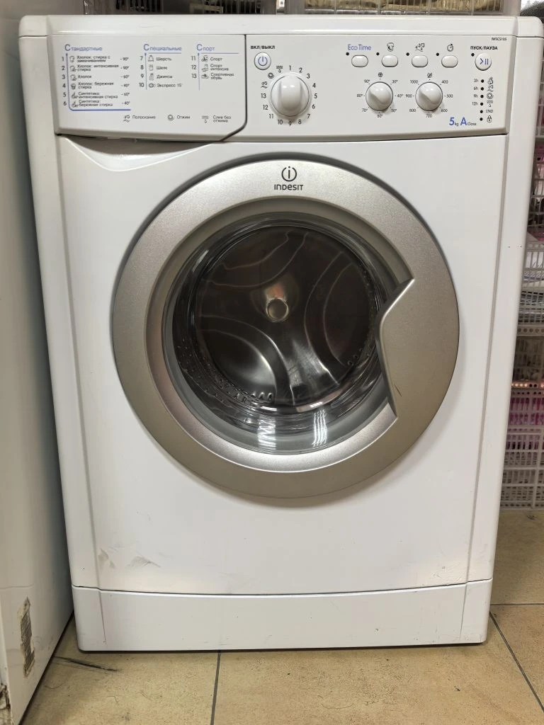 Indesit IWSC 5105

1. Общие характеристики:

тип стиральной машины: узкая, отдельно стоящая;

тип за