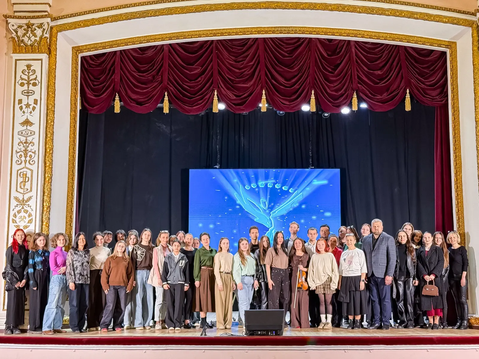 «Высокий уровень подготовки и искренняя жажда знаний»: Рипсимэ Айрапетянц поделилась впечатлениями о