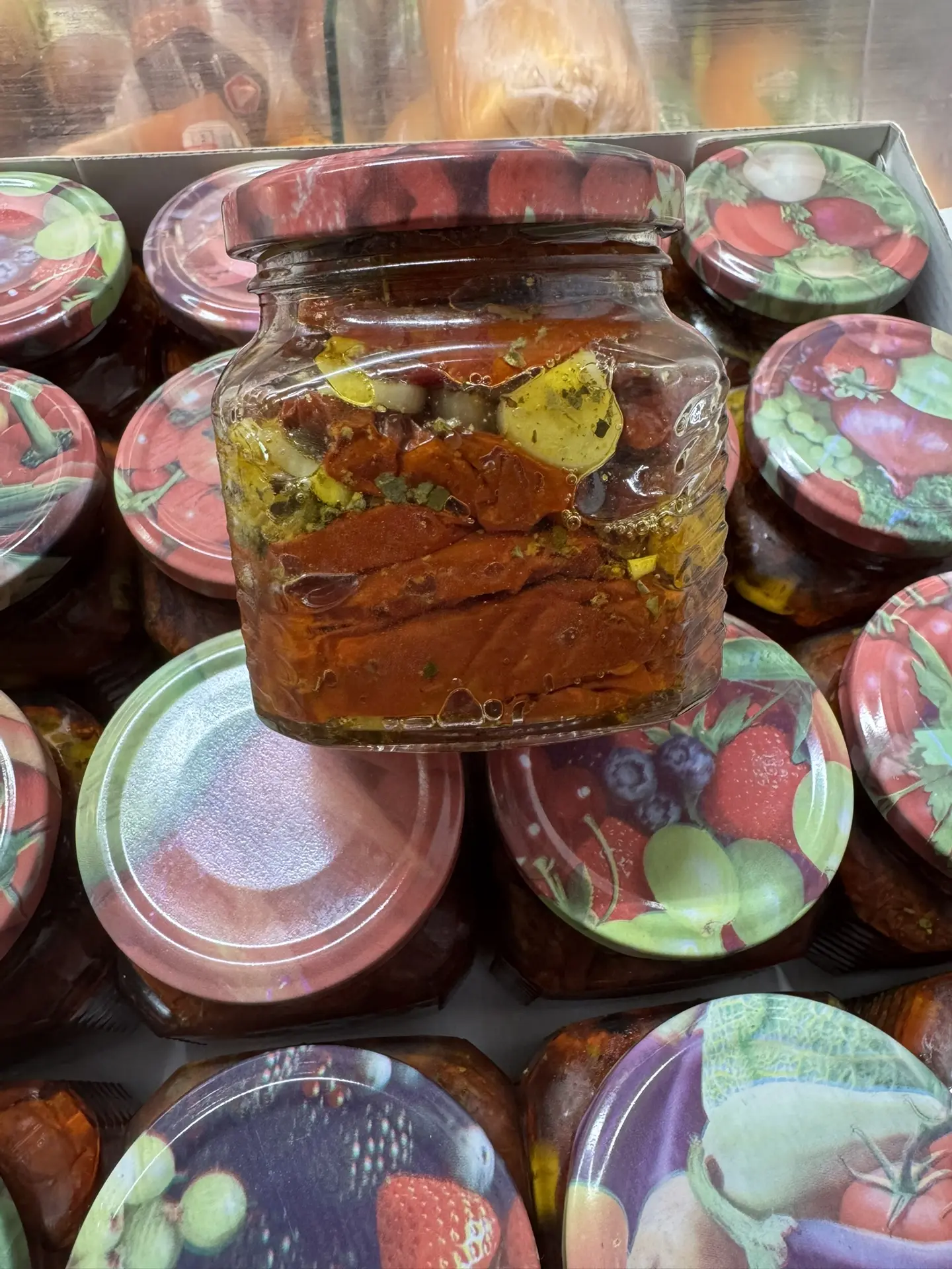 «Вяленые помидоры по-домашнему — в каждом ломтике вкус лета и забота!