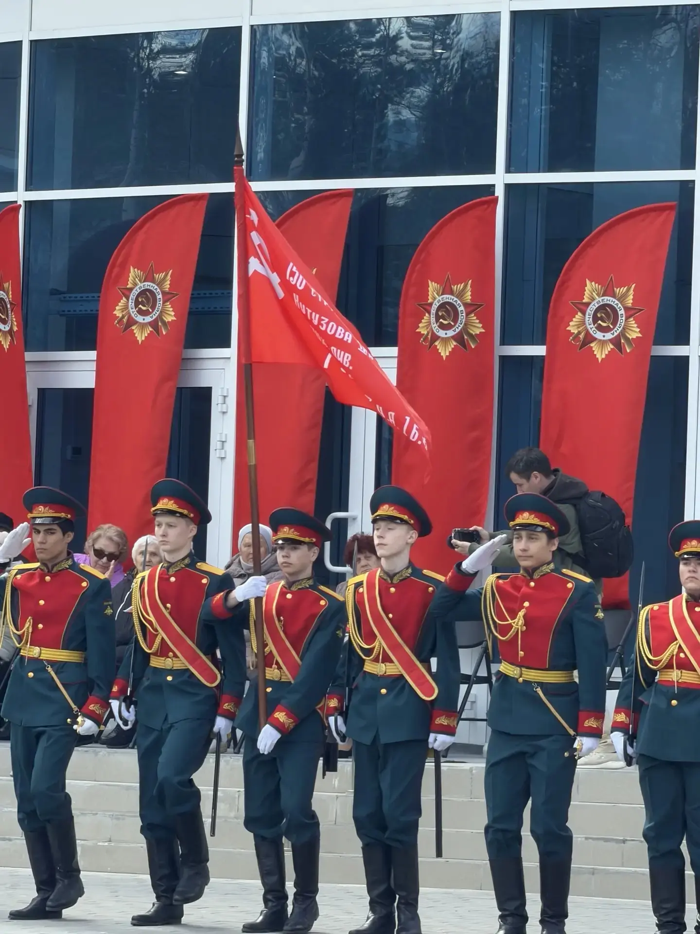Сердце стучало в такт Параду ❤️🎖️  Парад, посвященный Дню Победы... Громкие "Ура!", блеск начищенных