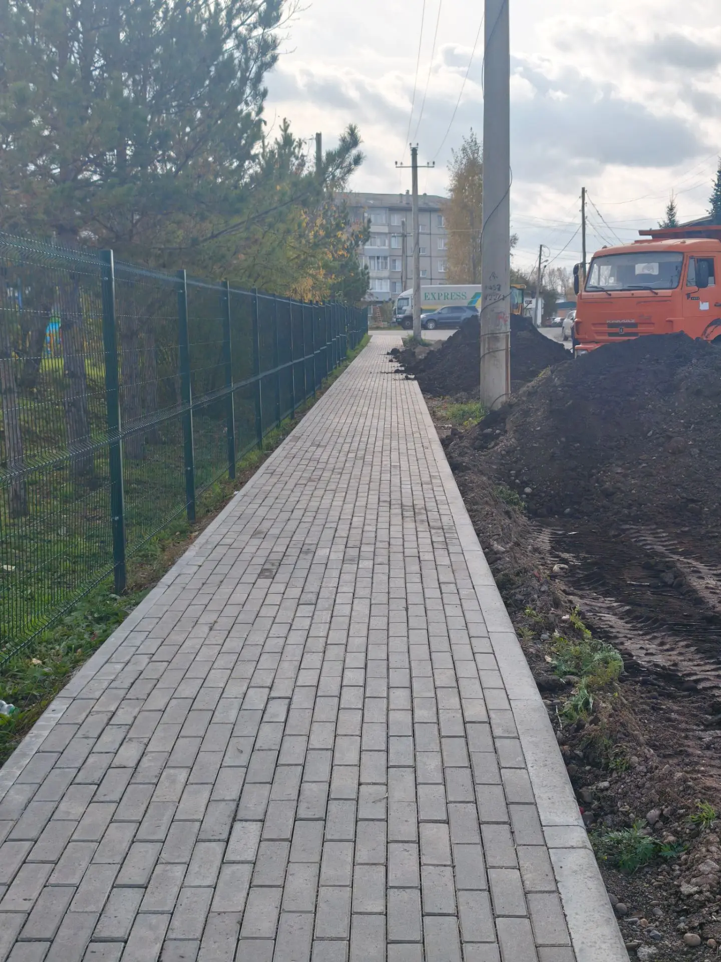 ЕЩЕ ОДНА ПАРКОВКА