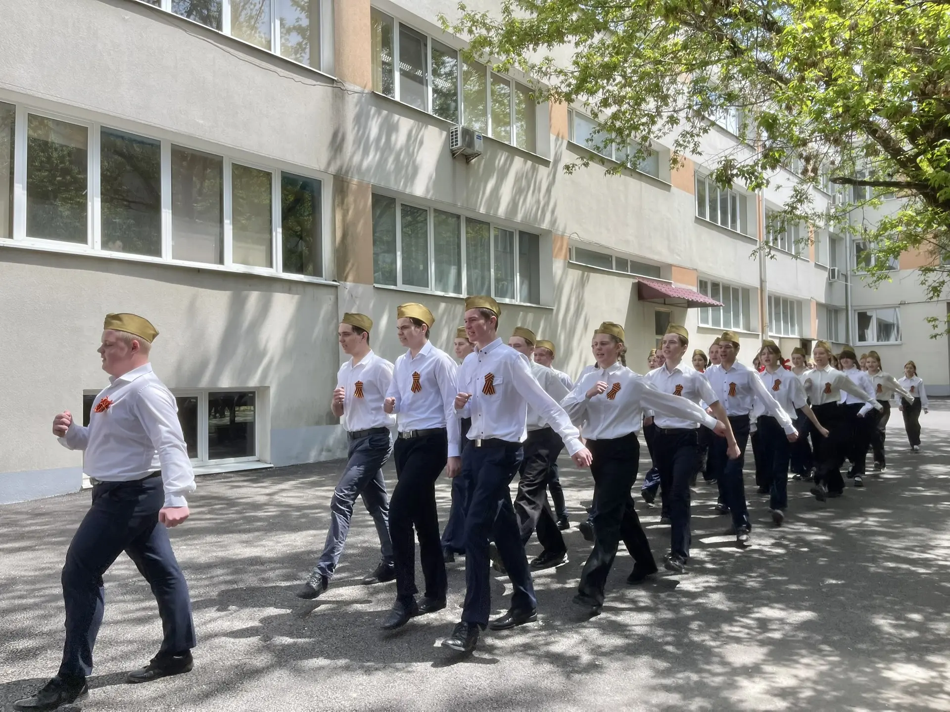 🔰В преддверии празднования Дня Победы в МБОУ «Школа-лицей» №3 им.А.С.Макаренко» состоялся смотр "Стр