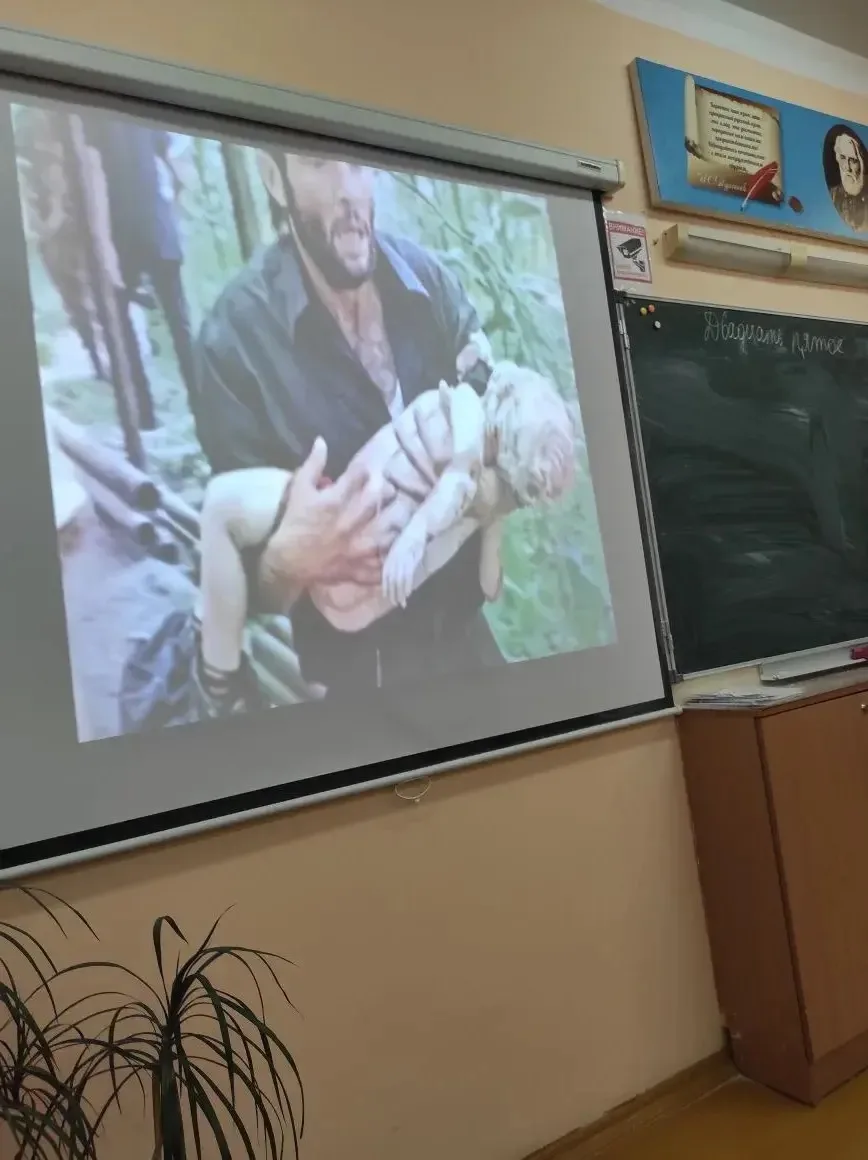 В нашей школе прошли классные часы на тему антитерроризма, где мы организовали просмотр фильмов, так