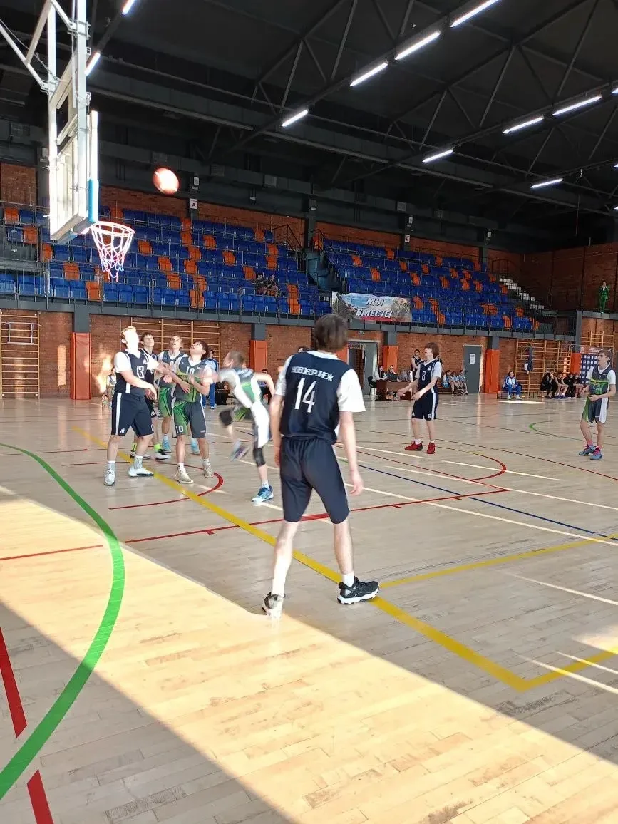 Не нарушая традиции, мы снова в игре 🏀  Вчера в Нововоронеже в СК Атом-Арена прошли игры зонального 