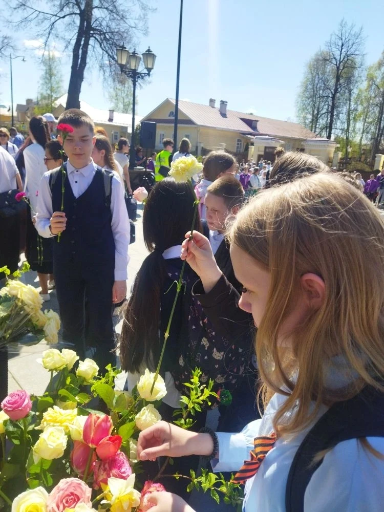 Сегодня, 7 мая, в День рождения великого русского композитора Петра Ильича Чайковского, ученики 5б к