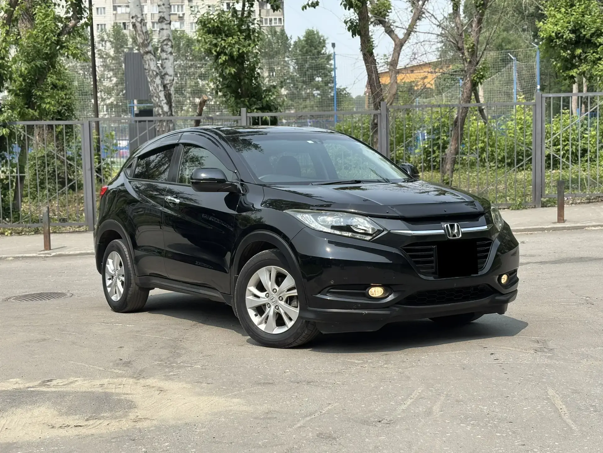 Honda Vezel 2014 

1 владелец, 140 000 км пробега, полностью заводской окрас!
Да, можно купить в Япо