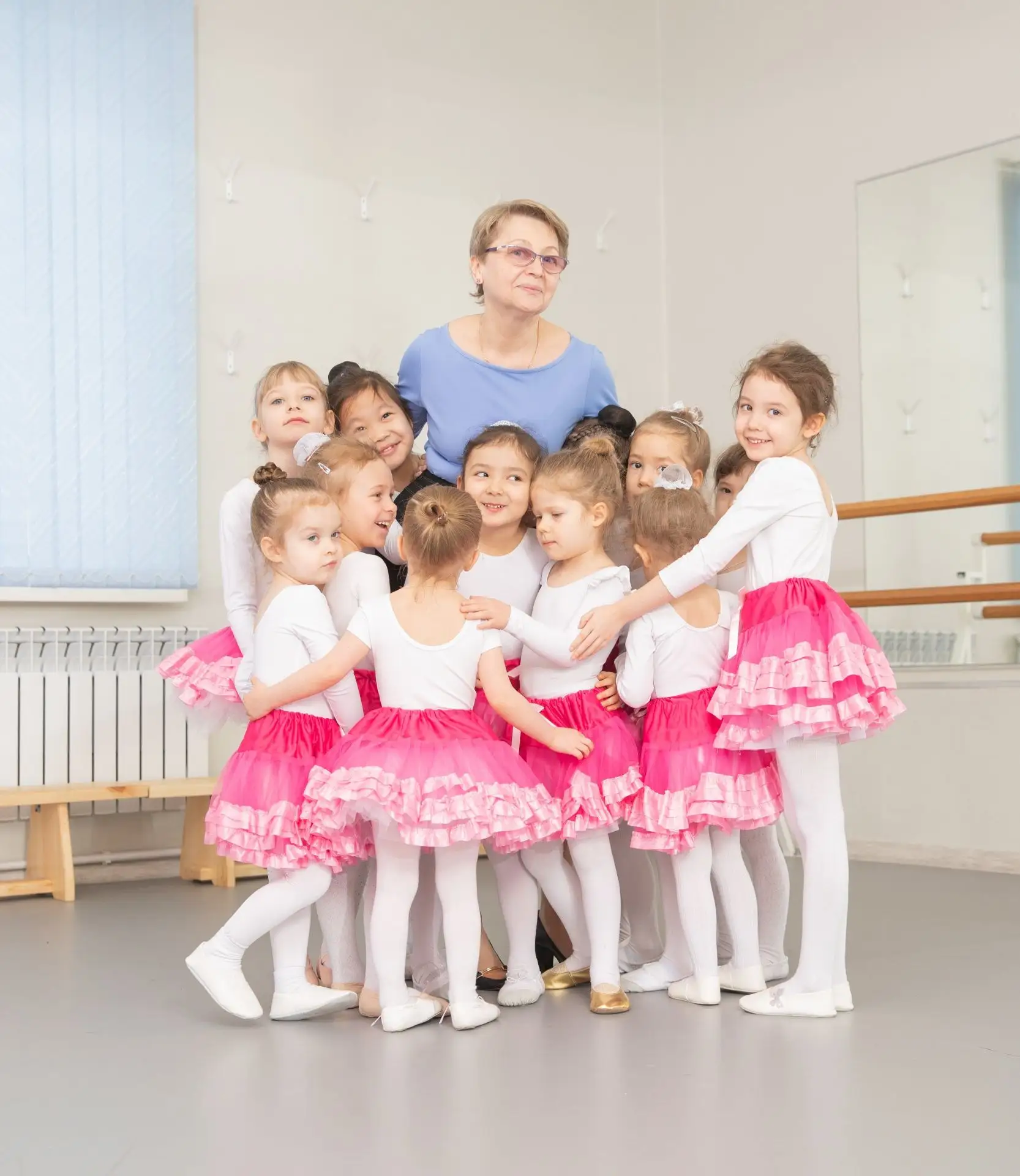 Поздравляем с днем рождения Савельеву Ларису Викторовну! Желаем вам здоровья, творчески...