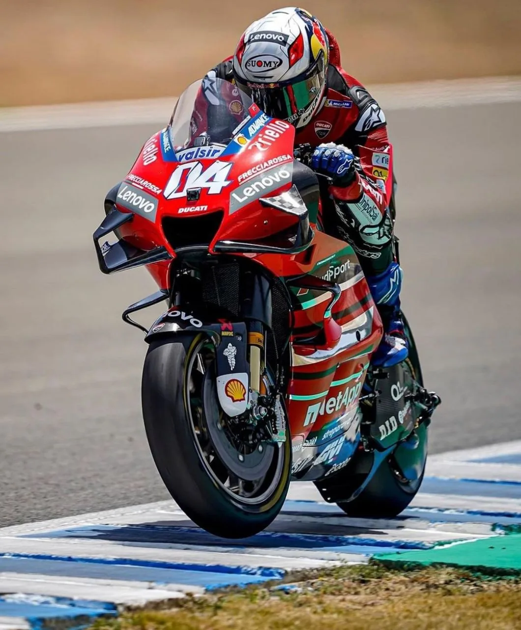 Мотоспорт: скорость и страсть 🔥 Ducati — символ мощности и стиля. #moto