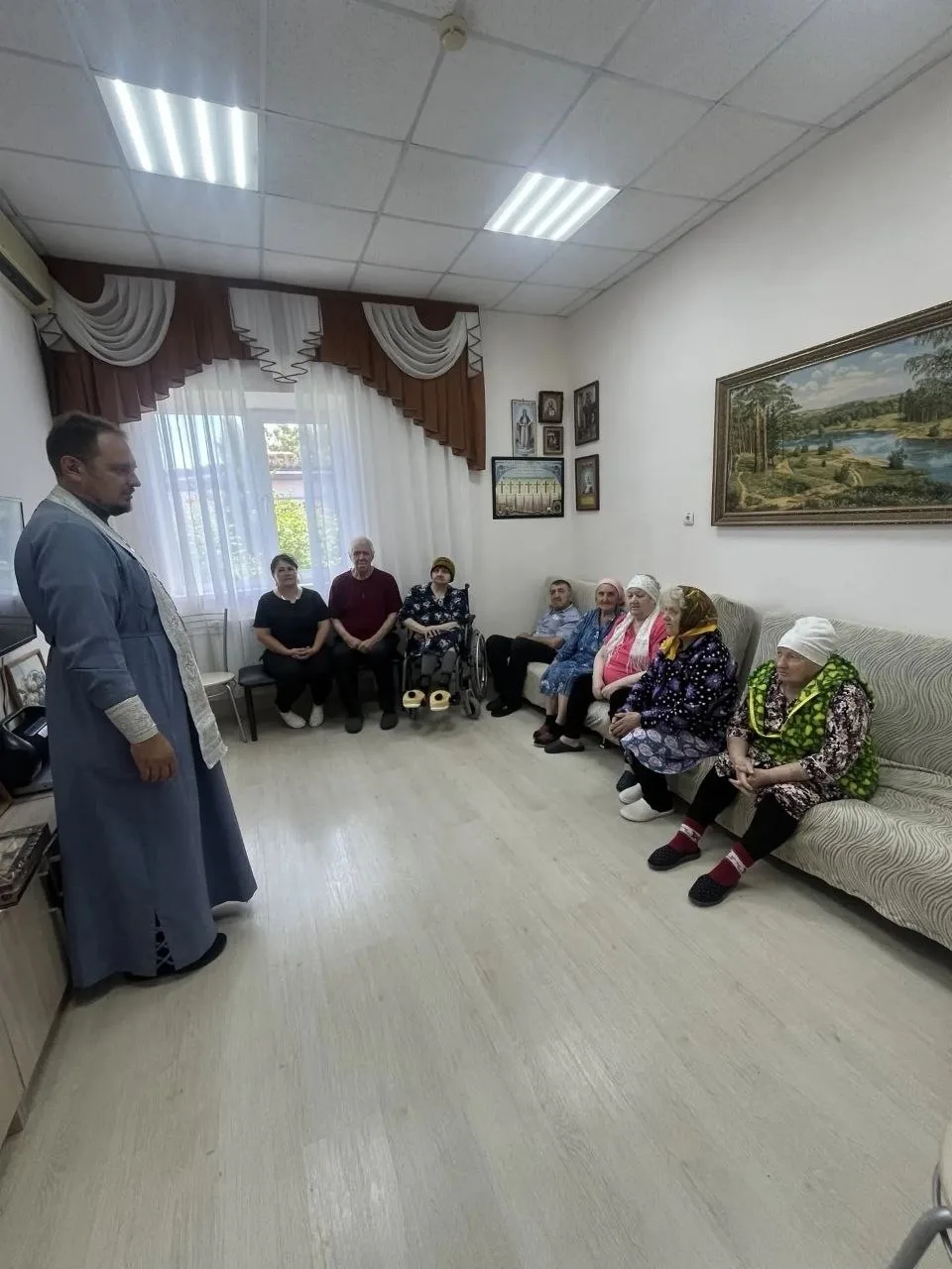 🕊В минувшее воскресенье настоятель храма преподобномученицы Анастасии Римляныни иерей Евгений Намаце