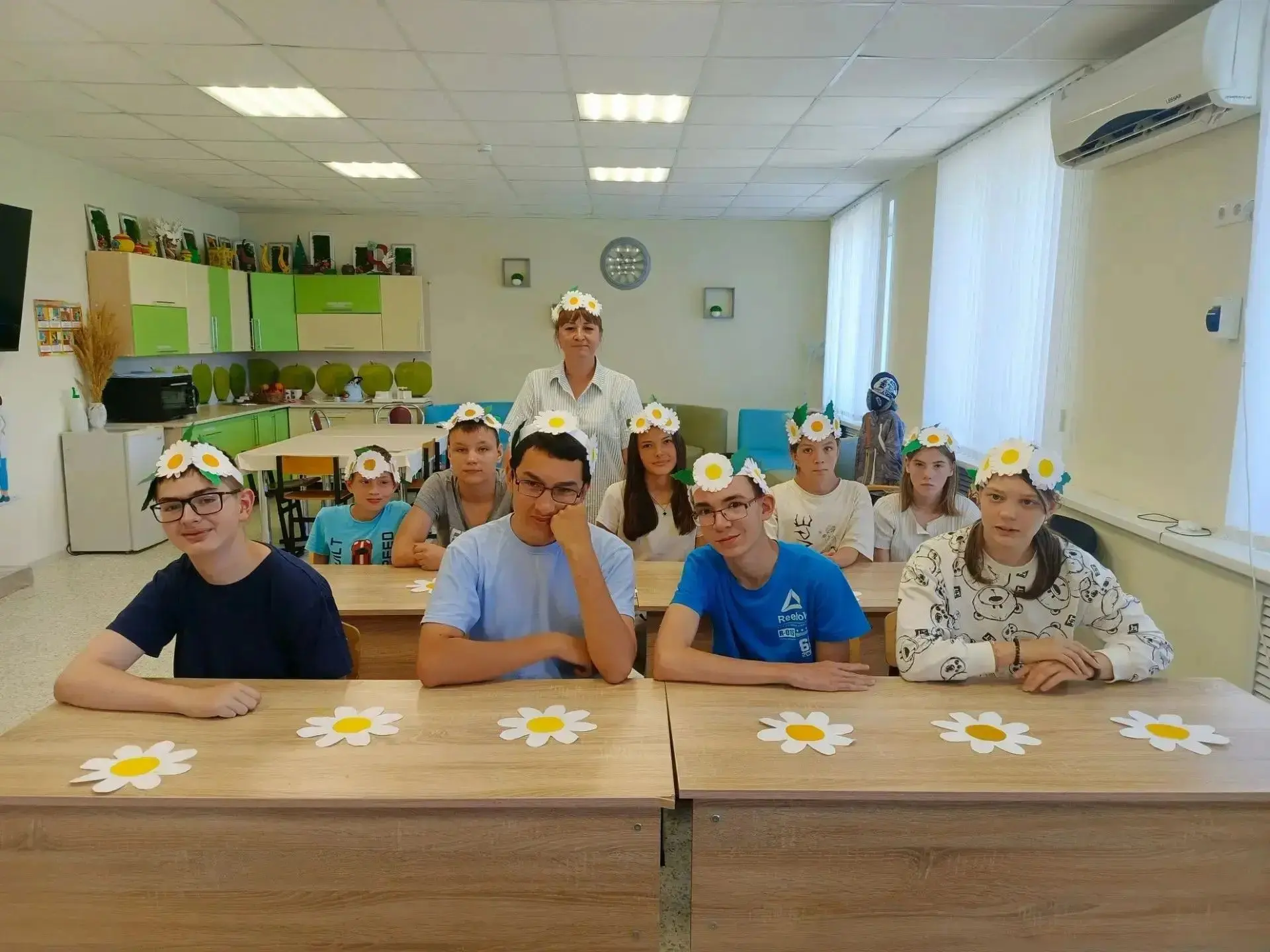 ☀️ Сегодня в нашем центре царит творческая атмосфера! В преддверии Дня семьи, любви и в...