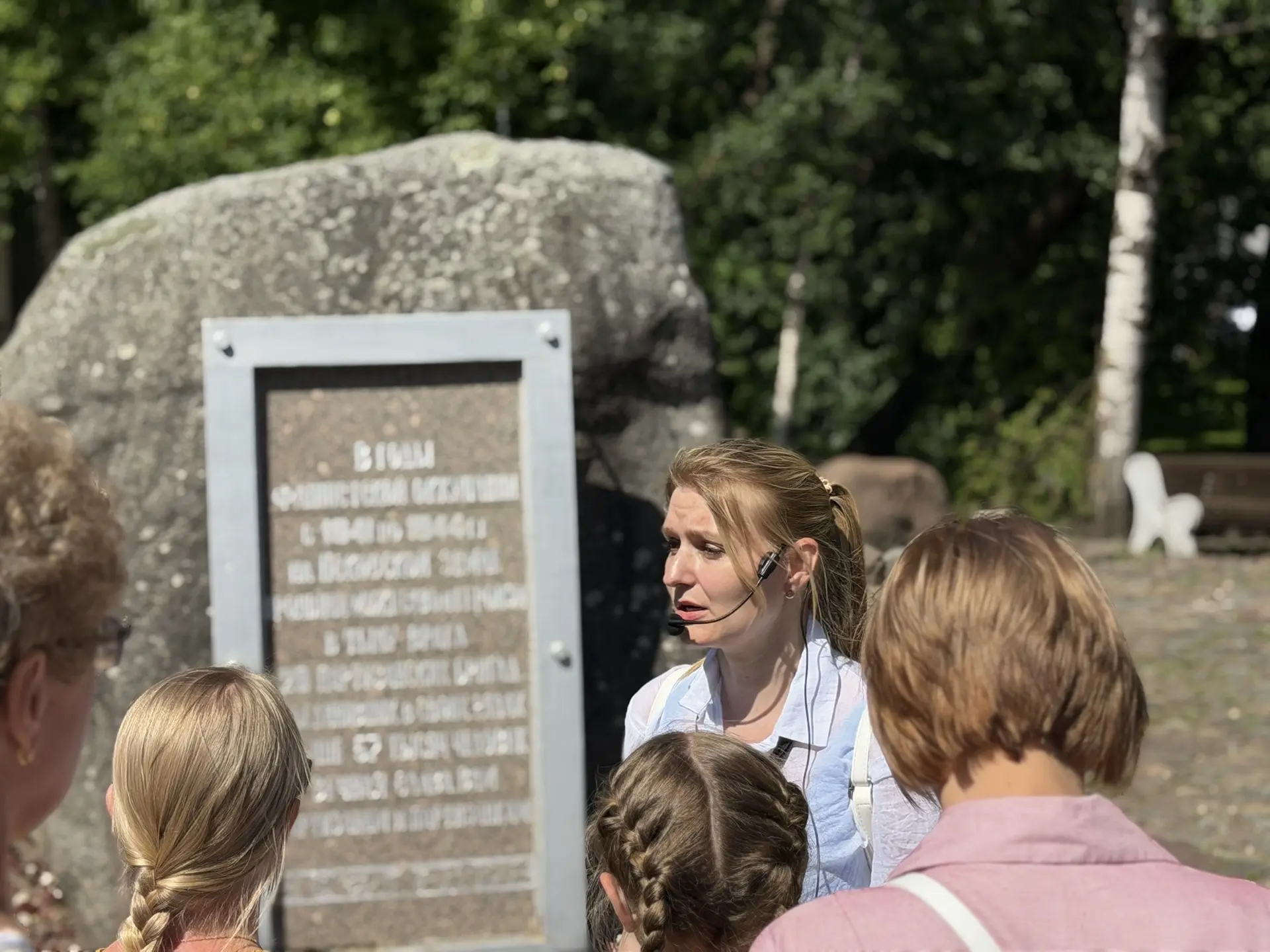 🌟 В День памяти и скорби сотрудники УФК по Псковской области присоединились к патриотической акции 