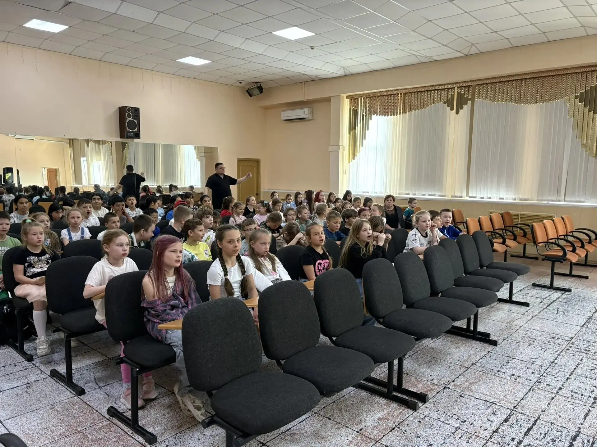 День строителя, безопасность и знакомство с культурой родного края в пришкольном лагере...