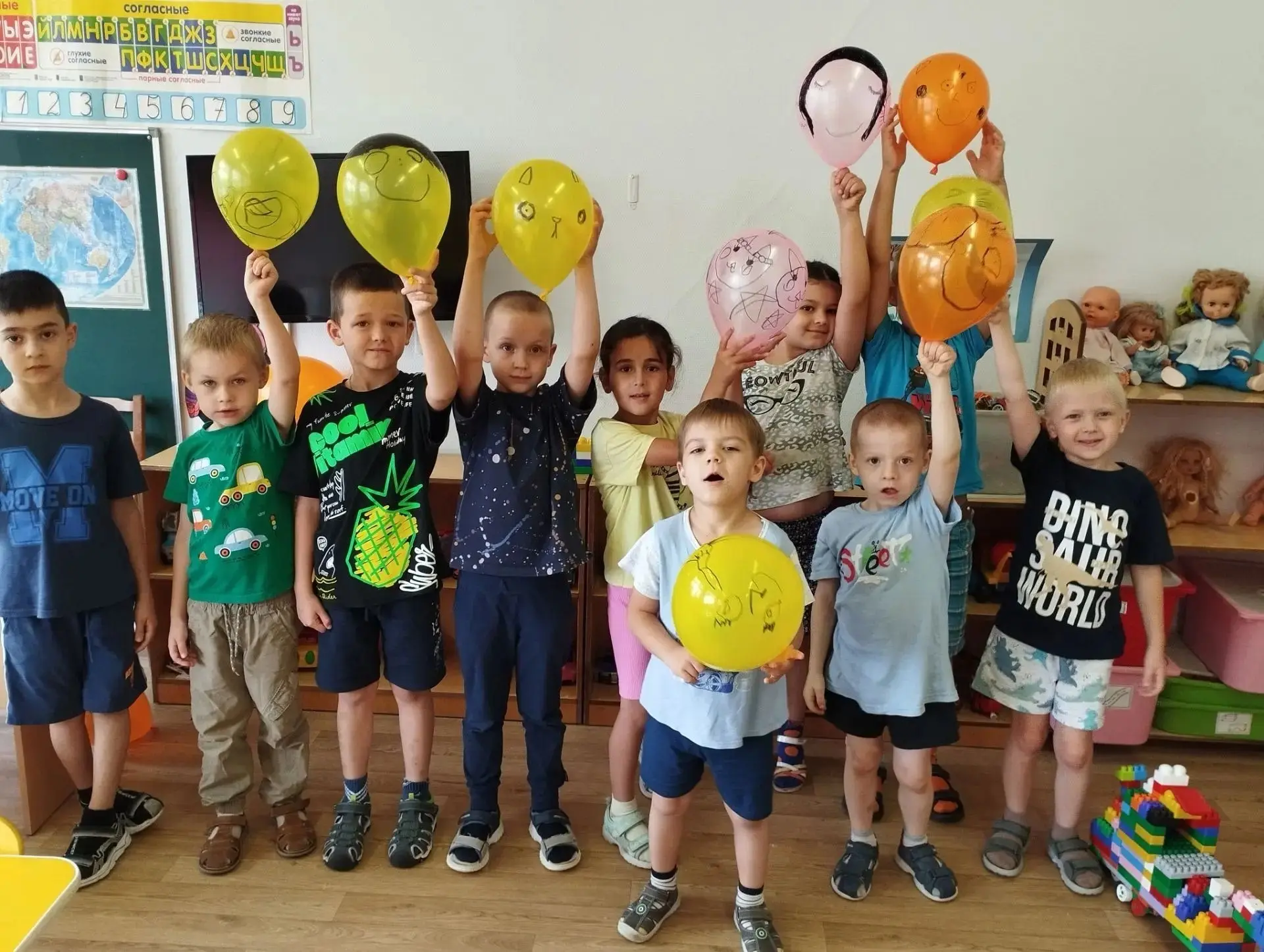 Дружба начинается с улыбки! 

👫 Сегодня во всем мире отмечают Международный день дружбы, и в нашем 