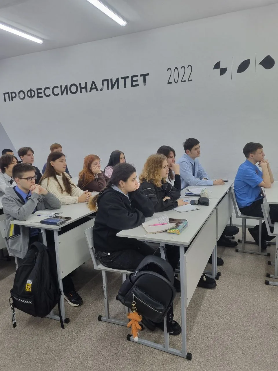 🎶 «Песни, опалённые войной»: важный разговор в Байкало-Амурском институте железнодорожного транспорт