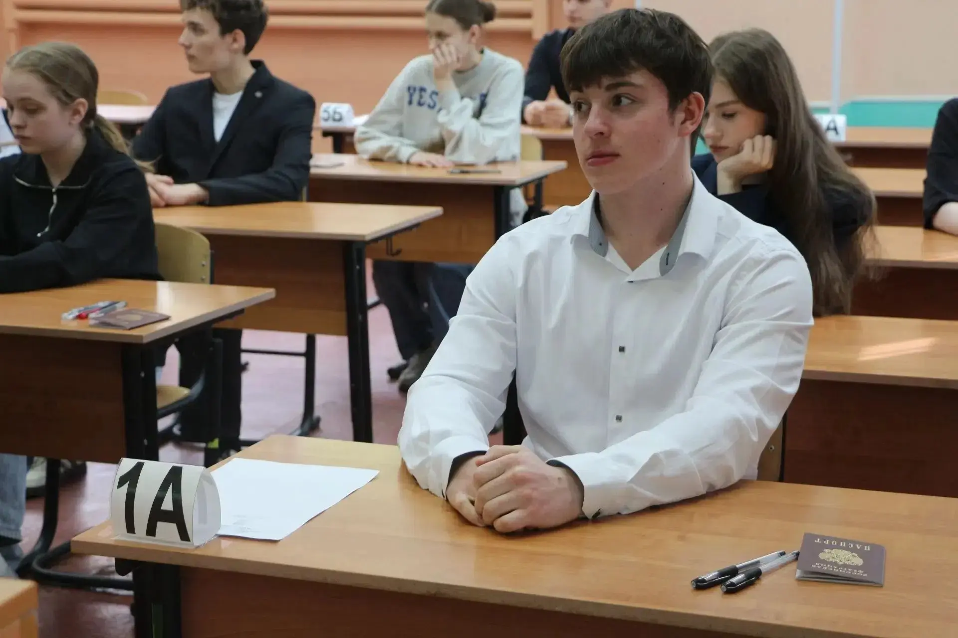 ✔️ Основной период ЕГЭ продолжат экзамены по обществознанию и физике