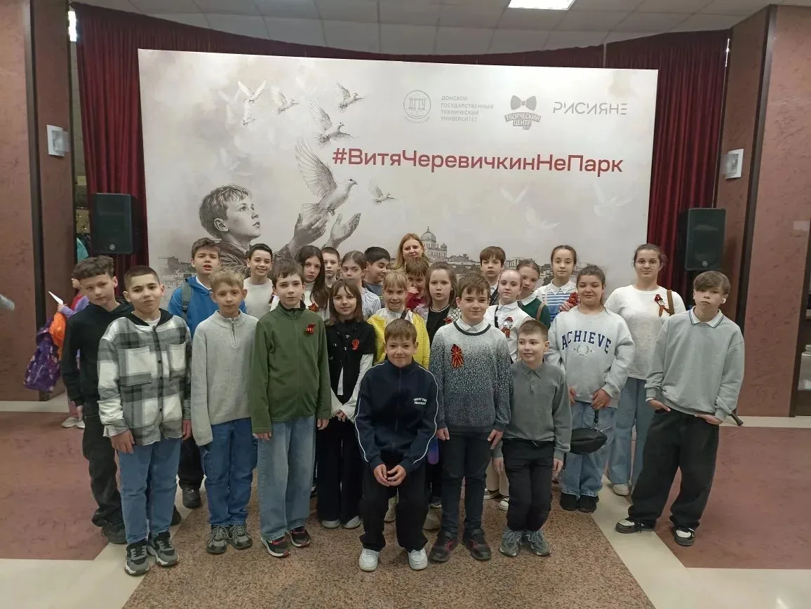 4 мая 5 "В" класс вместе с классным руководителем Куриленко И.В. посетили спектакль