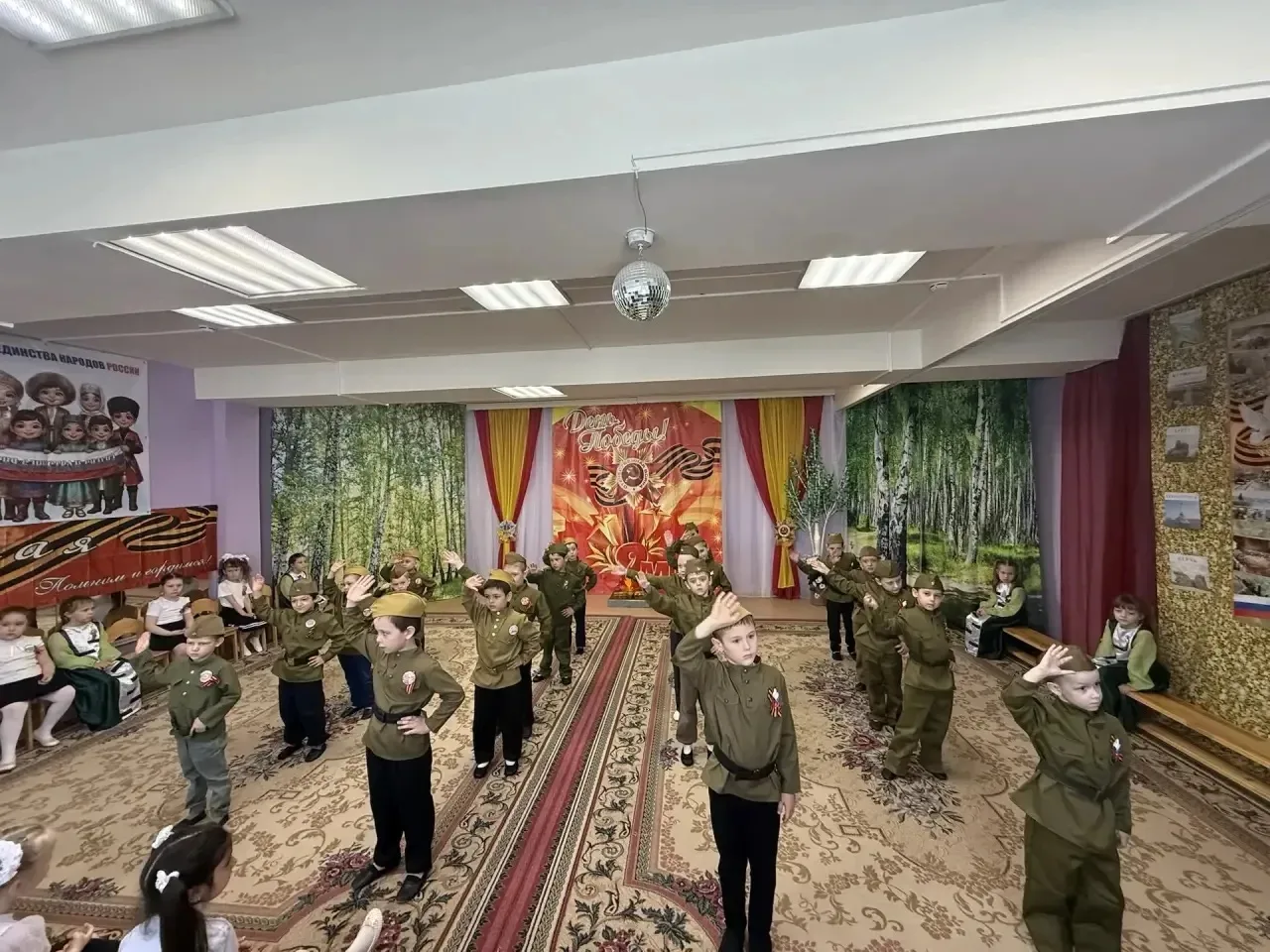В преддверии великого праздника Дня Победы в корпусе «Сказка» дошкольного отделения прошло мероприят