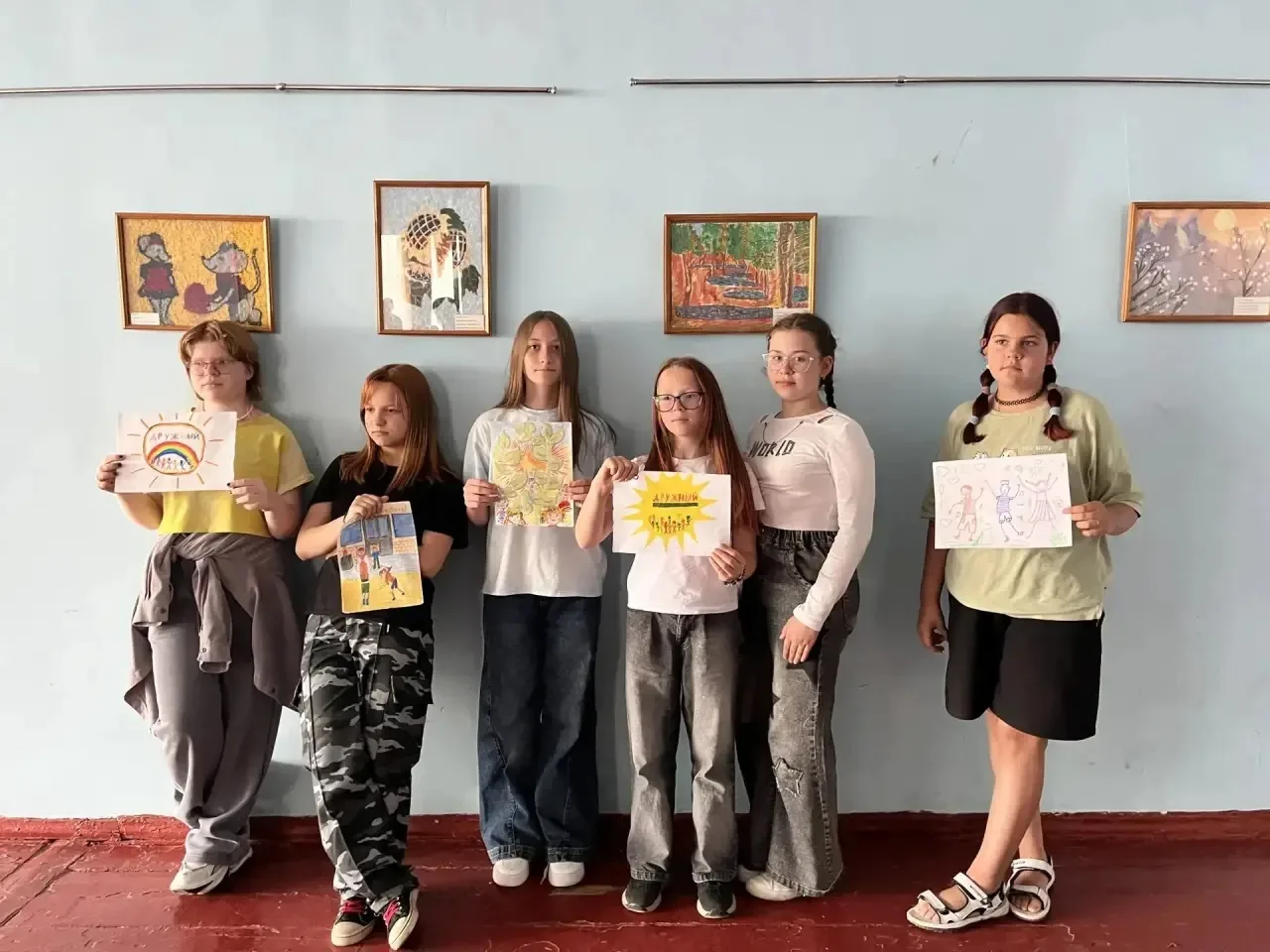 🎨 Творческое занятие в лагере «Дружный»!

☀️ Во всех отрядах нашего лагеря прошло творческое заняти