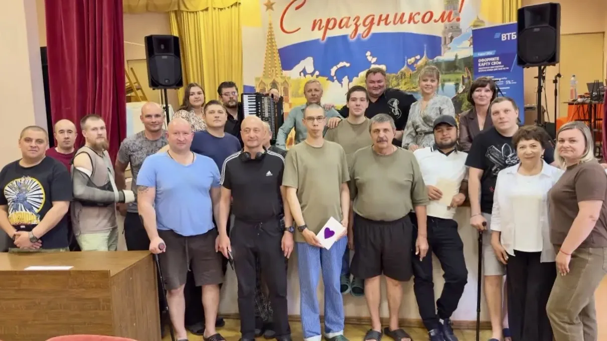 Сегодня в стенах саратовского военного госпиталя №428 сегодня царила атмосфера добра и ...