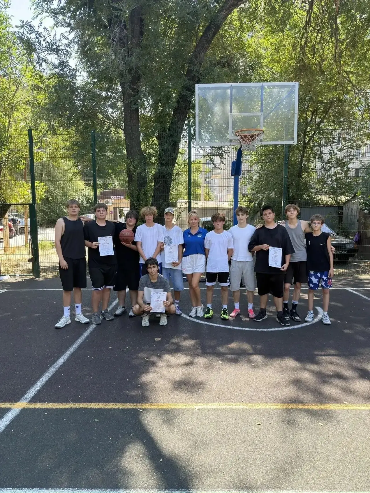 🎉🏀 На спортивной площадке (ул. 20-я Линия, 66) состоялся яркий турнир по стритболу! 🔥