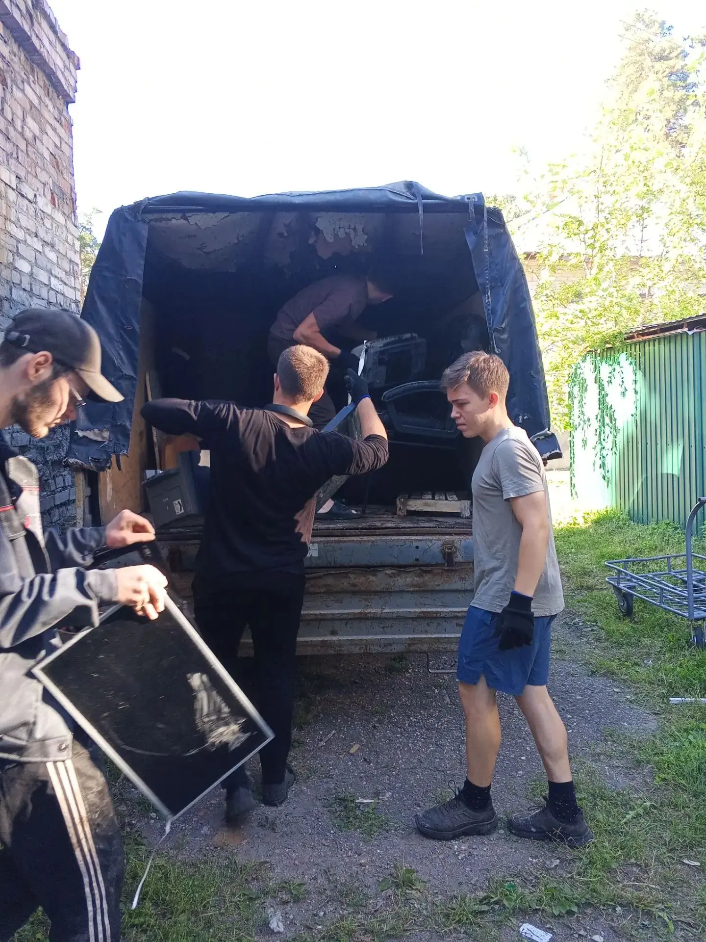 Один день из жизни хозотдела: пахнет машинным маслом и стиральным порошком