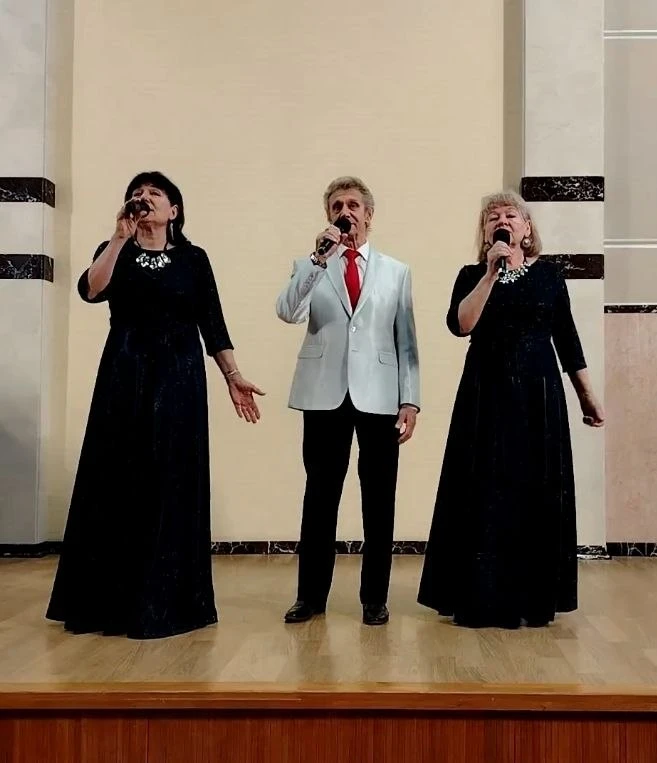 🎤Солисты студии «Ретро» ЦКР «Форум» приняли участие в заочных Международных конкурсах-фестивалях «Ма