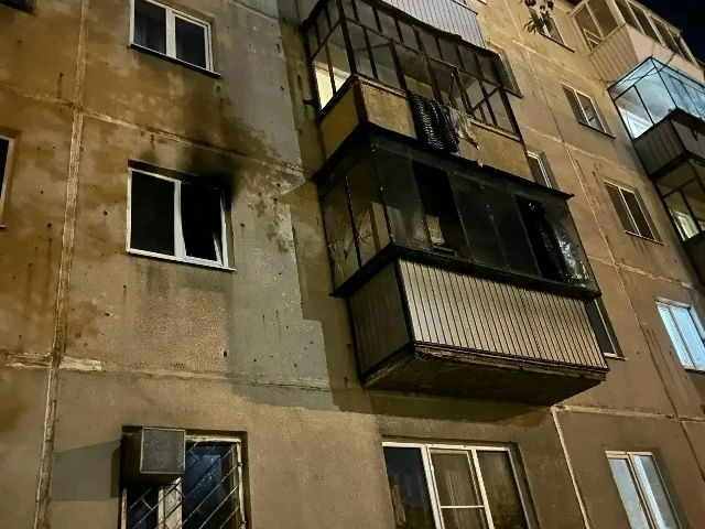 🔥 Пожар в квартире на улице Физкультурников: мужчина госпитализирован в тяжёлом состоянии