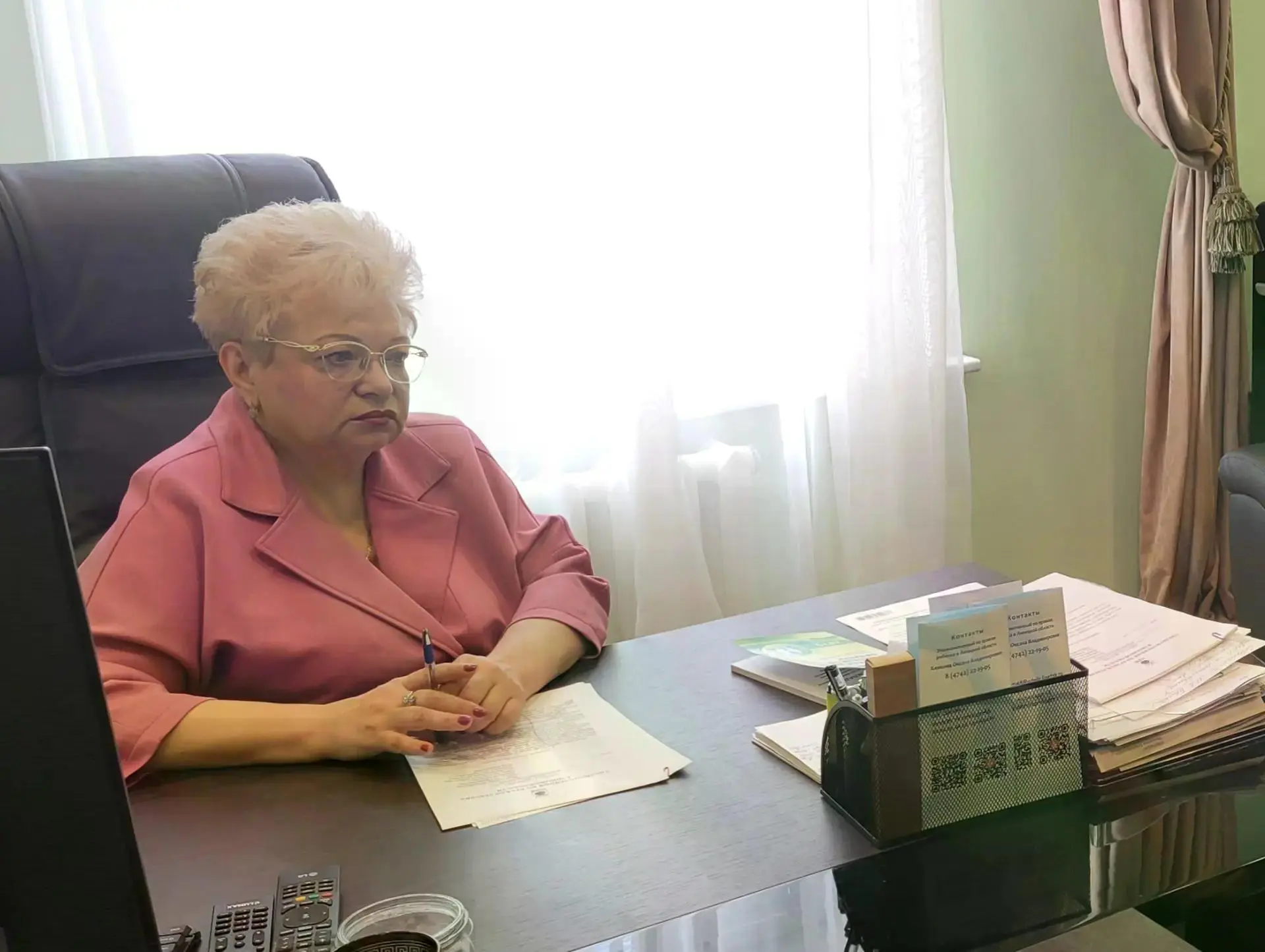 Уполномоченный по правам ребёнка Оксана Хлякина помогла несовершеннолетнему ребёнку, не...